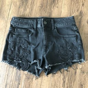 HIGH RISE BLACK DENIM SHORTS